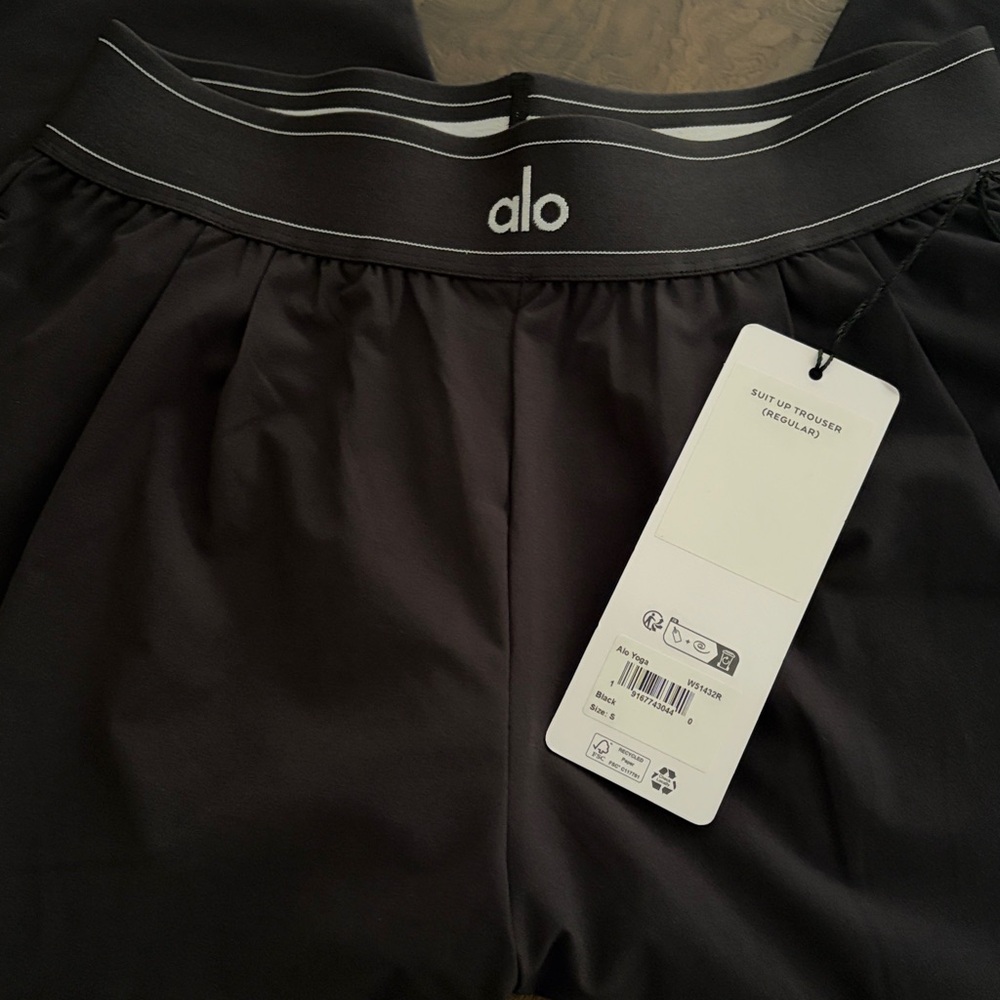 ALO yoga trouser (regular) SMALL nwt - Picture 6 of 6